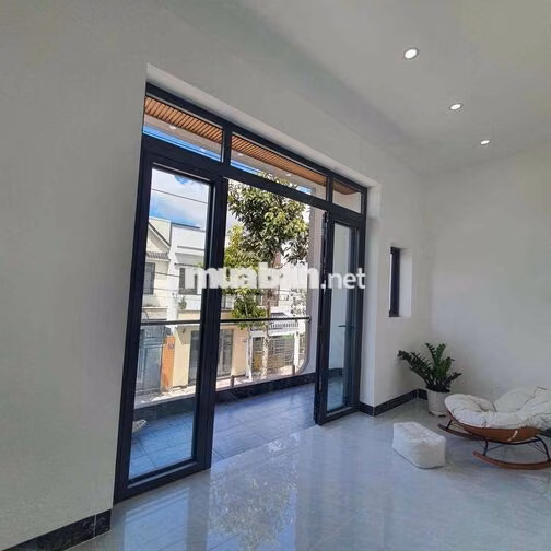 NHÀ TRỆT LẦU KHU DÂN CƯ PHƯỜNG 9 gần công viên
