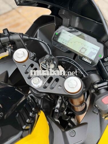 Yamaha R15 V3 Vàng Đen
