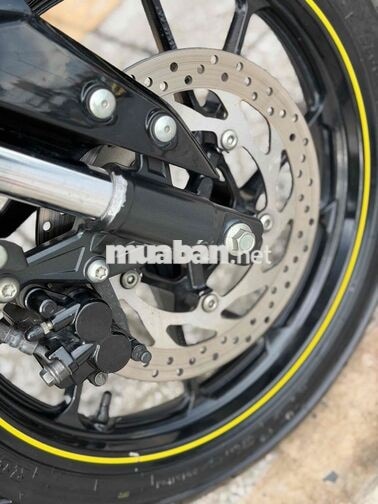 Yamaha R15 V3 Vàng Đen