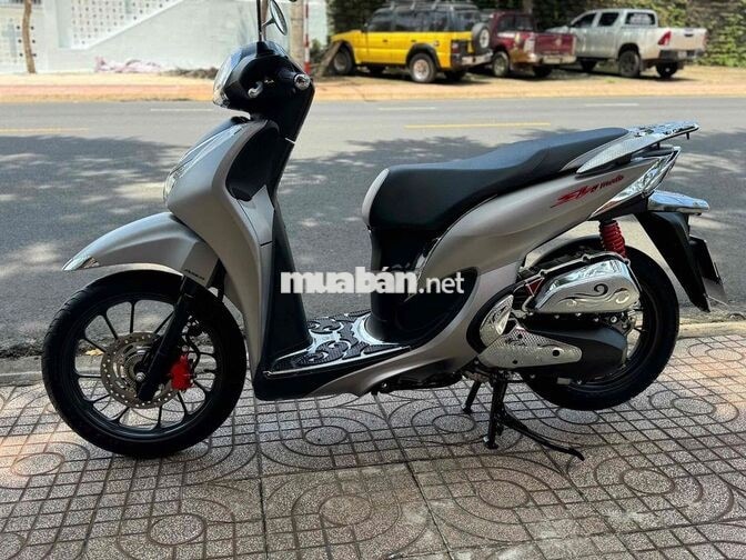 Honda SH Mode 2026 ABS Bạc Đen 400 km