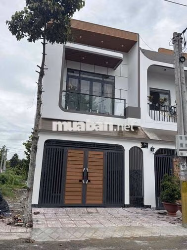 NHÀ TRỆT LẦU KHU DÂN CƯ PHƯỜNG 9 gần công viên