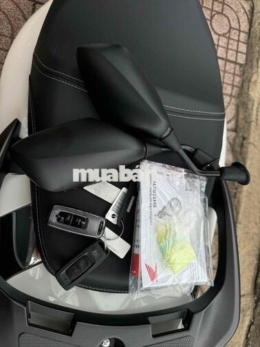 Honda SH (160cc ABS )2026 Trắng sứ 3000 km