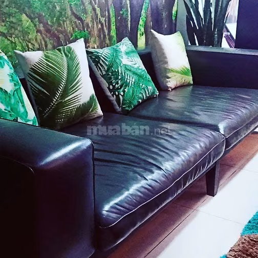 Căn nhà toạ lạc tại xã mỹ yên .không gian yên tỉnh thoáng mát .ao sen 