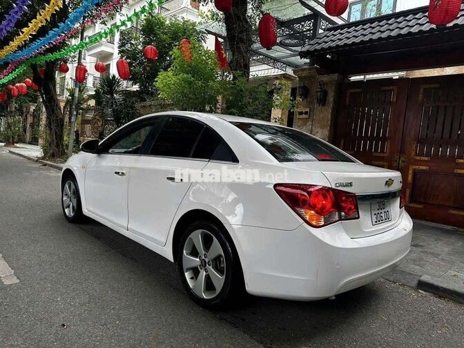 Chevrolet Cruze 2013 Bản Full cửa nóc Trắng
