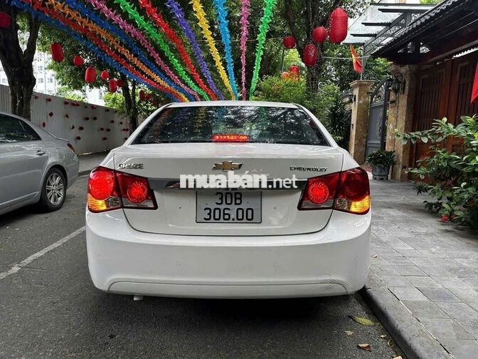 Chevrolet Cruze 2013 Bản Full cửa nóc Trắng