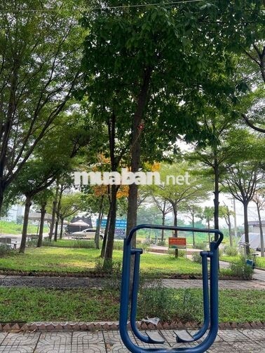 Cho Thuê Nhà DT 70m2 1Trệt 2Lầu 3Pn 3Wc Ngay Công Viên TL37 Hẻm Rộng