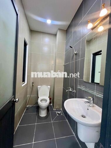 Cho Thuê Nhà DT 70m2 1Trệt 2Lầu 3Pn 3Wc Ngay Công Viên TL37 Hẻm Rộng