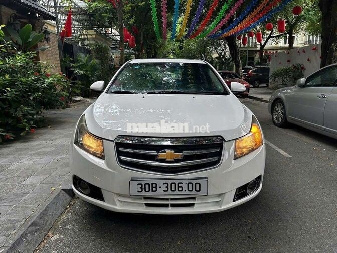 Chevrolet Cruze 2013 Bản Full cửa nóc Trắng