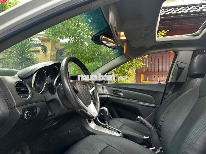 Chevrolet Cruze 2013 Bản Full cửa nóc Tự động