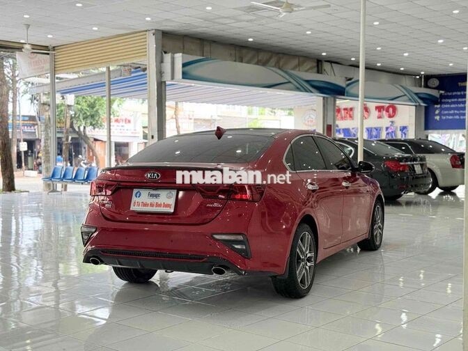 Bán xe Kia Cerato 2.0 Premium bản cao cấp màu đỏ