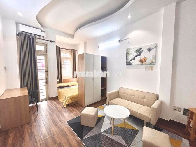 STUDIO BAN CÔNG FULL NỘI THẤT TẠI NGUYỄN HỮU CẢNH GẦN CÁC ĐH LỚN
