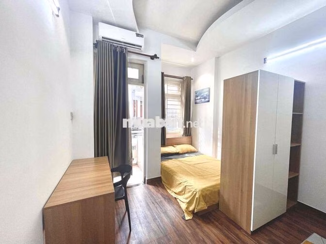 STUDIO BAN CÔNG FULL NỘI THẤT TẠI NGUYỄN HỮU CẢNH GẦN CÁC ĐH LỚN