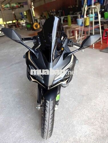 Honda CBR Đen Xe côn tay