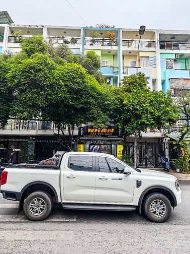 Mặt tiền đường 23 KDC Bình Phú 4.5x20 1 trệt 4 lầu