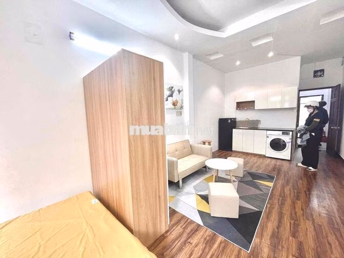 STUDIO BAN CÔNG FULL NỘI THẤT TẠI NGUYỄN HỮU CẢNH GẦN CÁC ĐH LỚN
