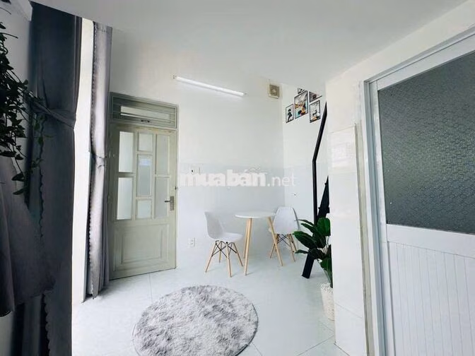 DUPLEX BAN CÔNG - CỬA SỔ THOÁNG NGAY DƯƠNG QUẢNG HÀM - GẦN EMART PVT