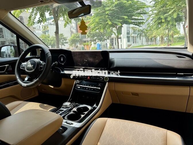 KIA Carnival Premium 8 chỗ model 2023 Đỏ ít đi