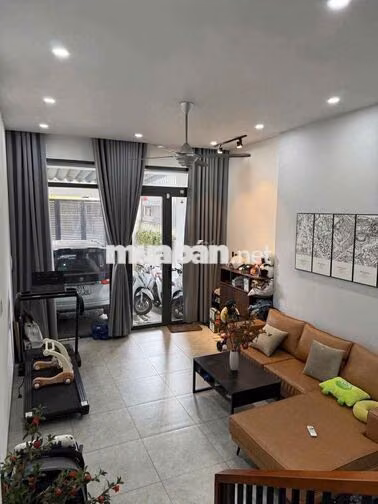 NHÀ MẶT TIỀN ĐƯỜNG KINH DOANH 3 TẦNG, ĐÃ HOÀN CÔNG, FULL NỘI THẤT.