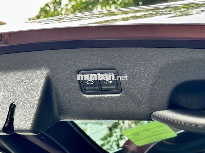 KIA Carnival Premium 8 chỗ model 2023 Đỏ ít đi