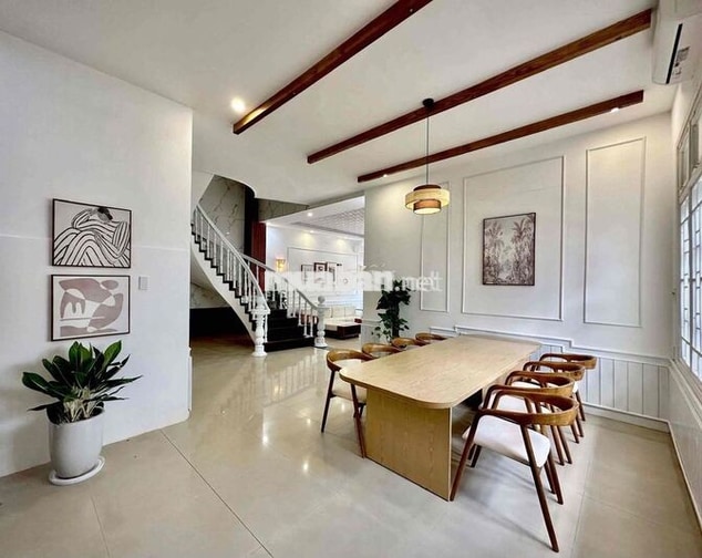 VILLA SÁT PHẠM VĂN ĐỒNG,GẦN CẦU SÔNG HÀN,6PN,7WC