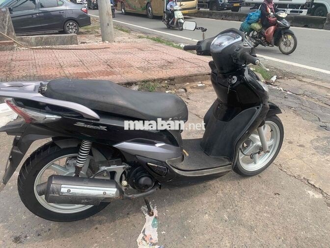 SYM Shark Thể thao màu Đen