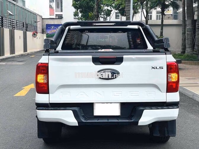 Ford Ranger XLS 4x2 2024 Trắng 40.000km