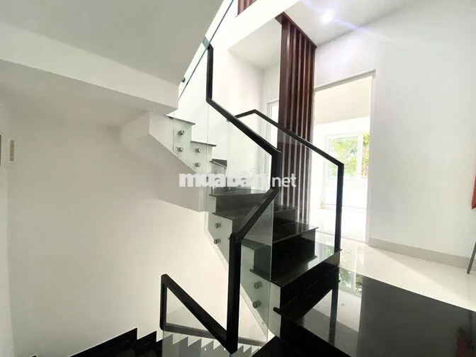 BIỆT THỰ 6 PHÒNG KHU VỰC VẠN THẮNG GIÁ 25 TRIỆU/THÁNG