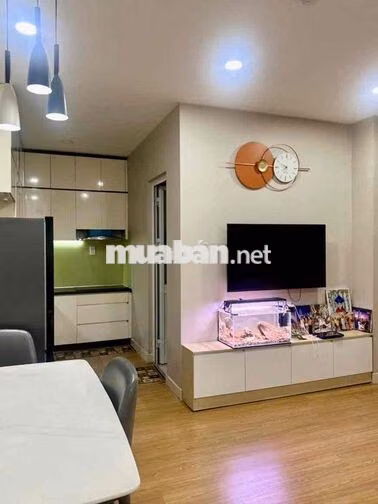 Chuyển công việc Gia đình bán Căn 62m2 Full nội thắt gỗ. LH HƯƠNG