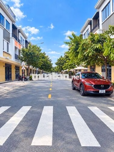 Giá ngộp: Nhà Phố Thuận An chỉ 2,75 Tỷ Full Giá - Đường Thông Rộng 13m