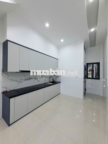 Nhà 2 lầu 3PN hẻm đường Trần Hưng Đạo chỉ 7,5 triệu