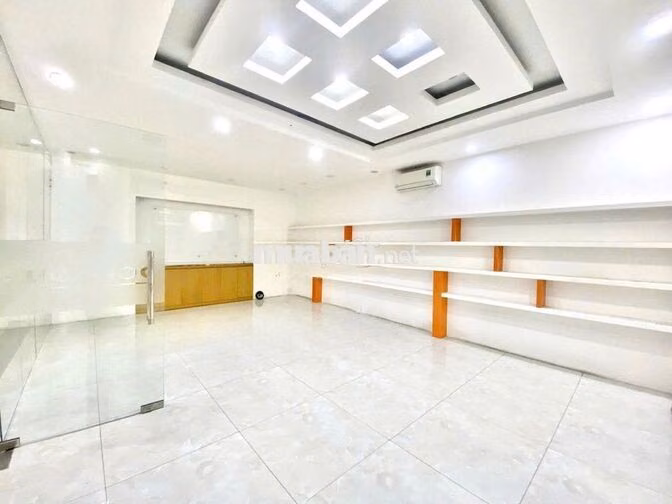 BIỆT THỰ K300 -Hoàng Hoa Thám, P.12, TB - DTSD 500m2, Sàn Suốt, 4 Tầng