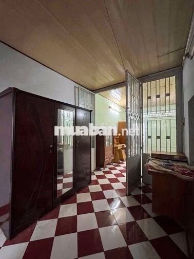 cho thuê nhà rộng rãi hẻm 123 Trần Hưng Đạo 