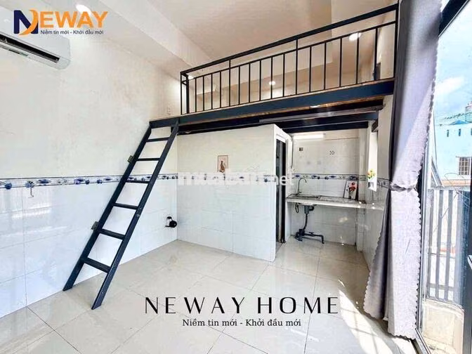 DUPLEX GÁC CAO L, BAN CÔNG LỚN SẴN MÁY LẠNH, NGAY ĐH CÔNG THƯƠNG
