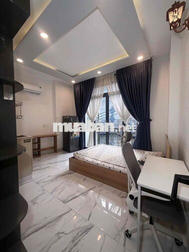 nhà Phan Xích Long siu vuýp ban công full nội thất giá rẻ