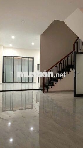 Cần cho thuê nhà MT 176B Lê Văn Sỹ P.10 Q.Phú Nhuận 