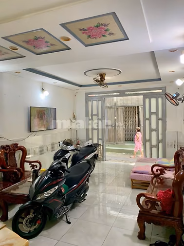 Nhà Bán Hẽm Pham Xích Long, Quân 11. Diện tích : 4,3 x 13m