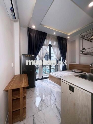 nhà Phan Xích Long siu vuýp ban công full nội thất giá rẻ
