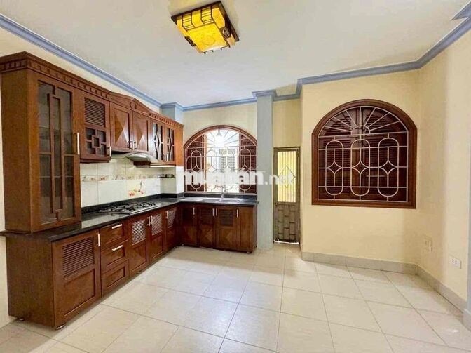 cho thuê cả nhà 5 tầng 3 ngủ khách bếp
