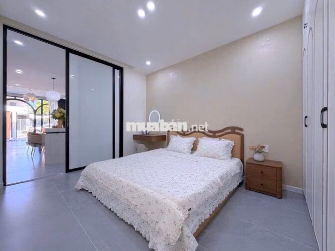 Cần cho thuê nhà đẹp 3 tầng đường Thanh Lương 18, Hòa Xuân 