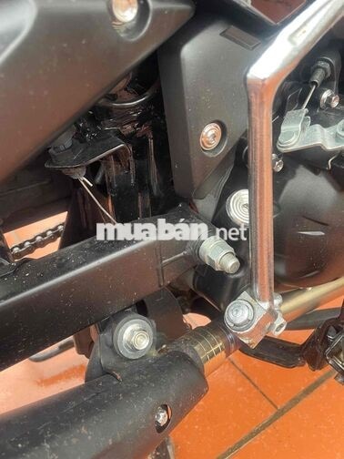 Yamaha Spark 2010 Côn tay Đen