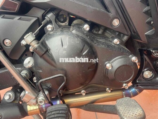Yamaha Spark 2010 Côn tay Đen
