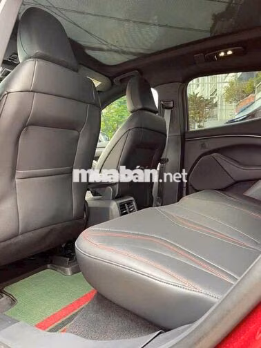 Ford Mustang Mach-E 2025 Điện Đỏ