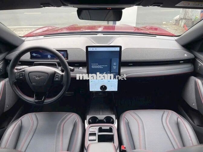 Ford Mustang Mach-E 2025 Điện Đỏ