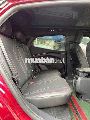 Ford Mustang Mach-E 2025 Điện Đỏ