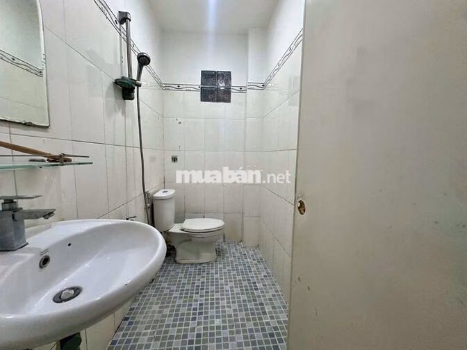 CHÍNH CHỦ CHO THUÊ NHÀ SÂN VƯỜN NGỎ OTO GIÁ 13TR5 CÒN BỚT