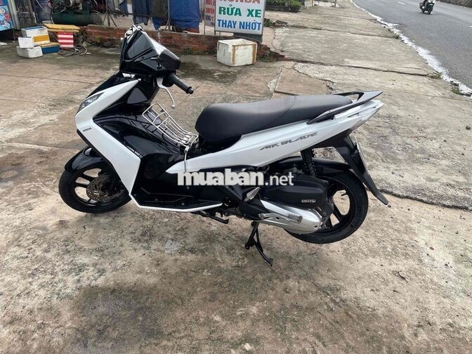 Honda Air Blade Trắng đen Xe tay ga