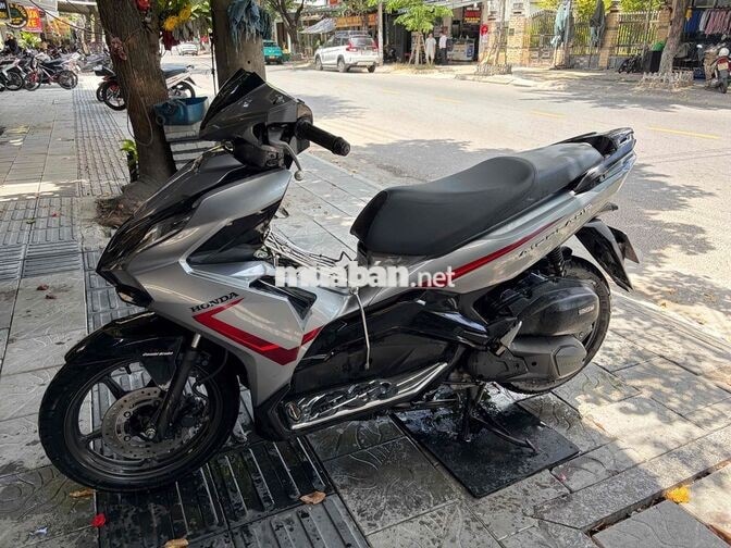 Honda Air Blade Xám Thể Thao