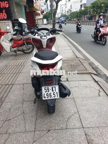 Honda PCX 2013 Trắng, Đỏ máy ngon bstp 17t5