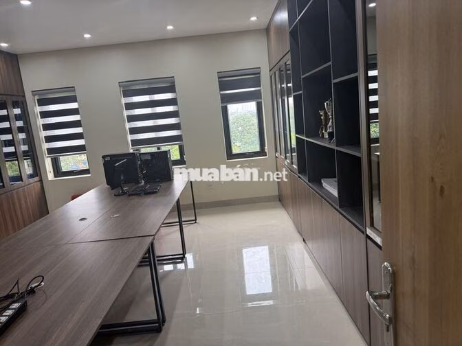 CHO THUÊ VĂN PHÒNG KINH DOANH 80m²/sàn ,Nhà 5 tầng có thang máy