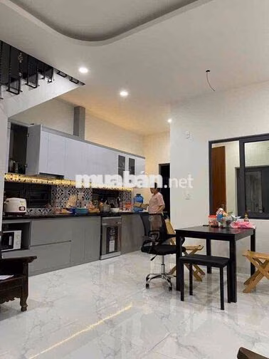 144 ✨ 🏡 CHO THUÊ NHÀ SÂN VƯỜN 2 TẦNG MẶT TIỀN HÓI KIỂNG